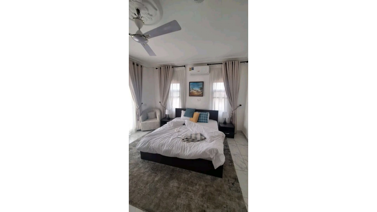 2 bed flat to let, Crown Lodge, Elystan Street - African Land