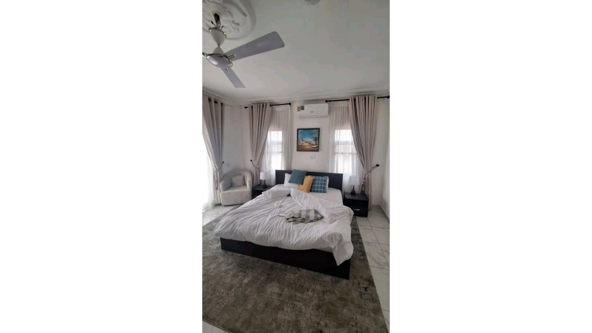 Luxurious Fully Furnished 2-Bedroom Apartment for Short Let in Tse Addo