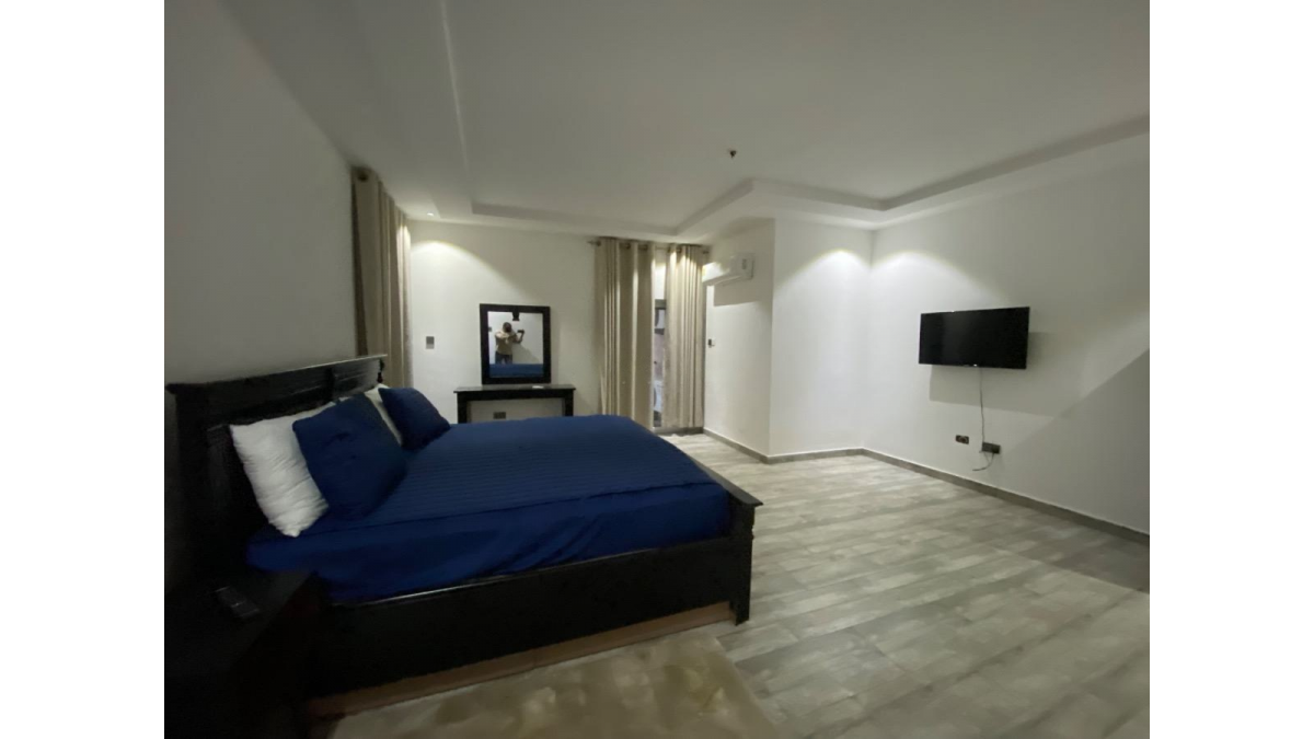 2 bed flat to let, Crown Lodge, Elystan Street - African Land