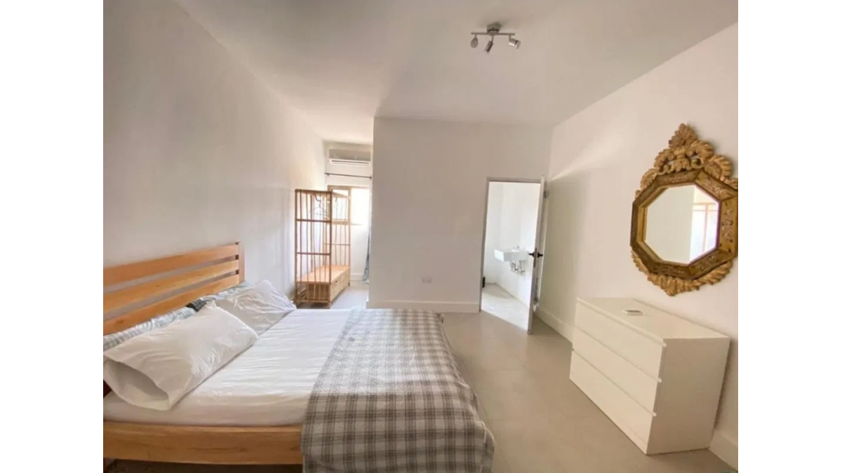 2 bed flat to let, Crown Lodge, Elystan Street - African Land