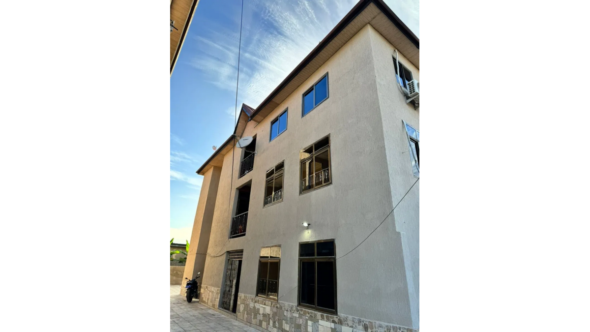 2 bed flat to let, Crown Lodge, Elystan Street - African Land