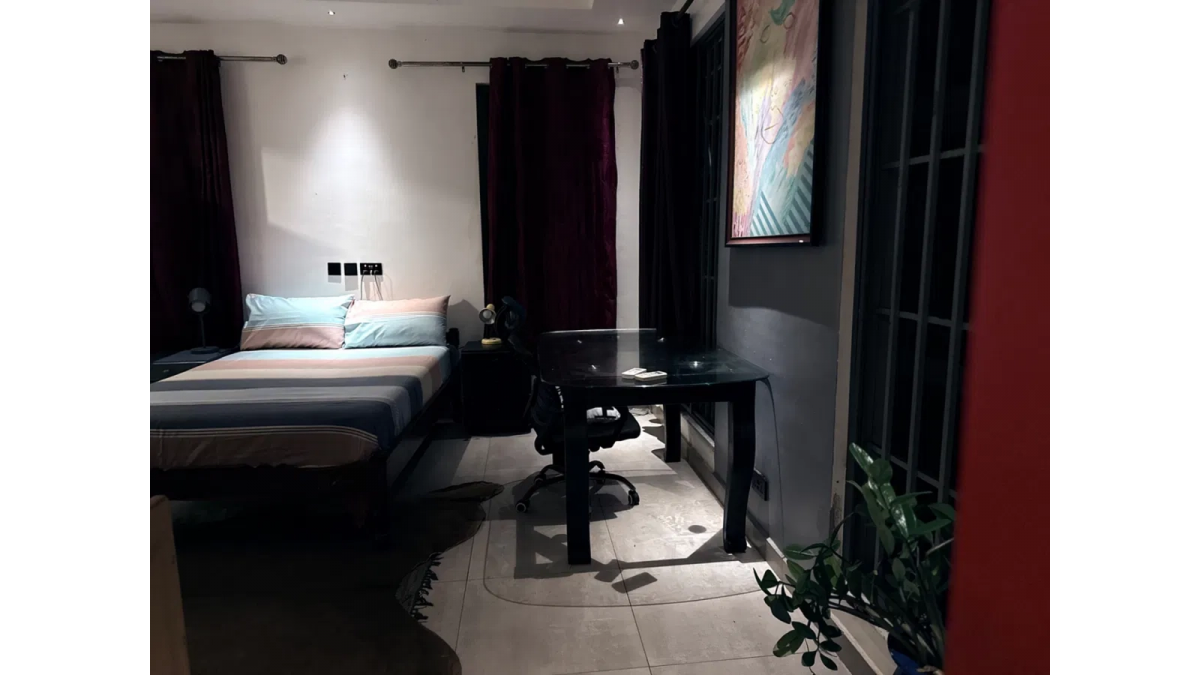 2 bed flat to let, Crown Lodge, Elystan Street - African Land