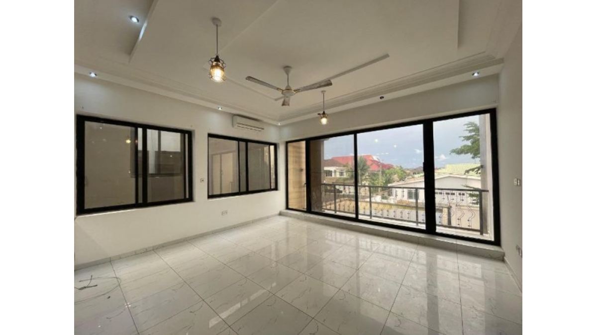 2 bed flat to let, Crown Lodge, Elystan Street - African Land