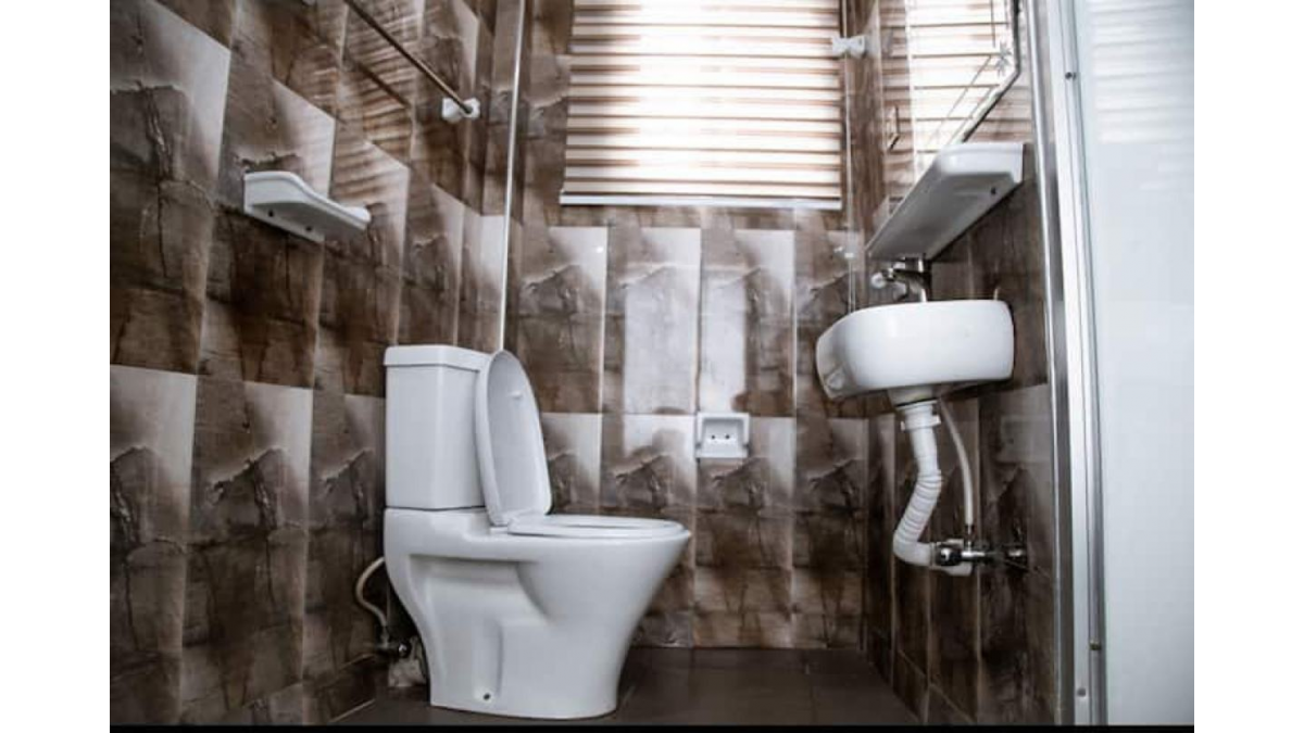 2 bed flat to let, Crown Lodge, Elystan Street - African Land