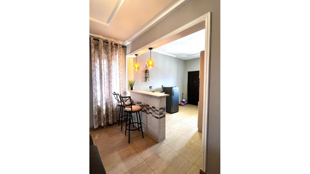 2 bed flat to let, Crown Lodge, Elystan Street - African Land