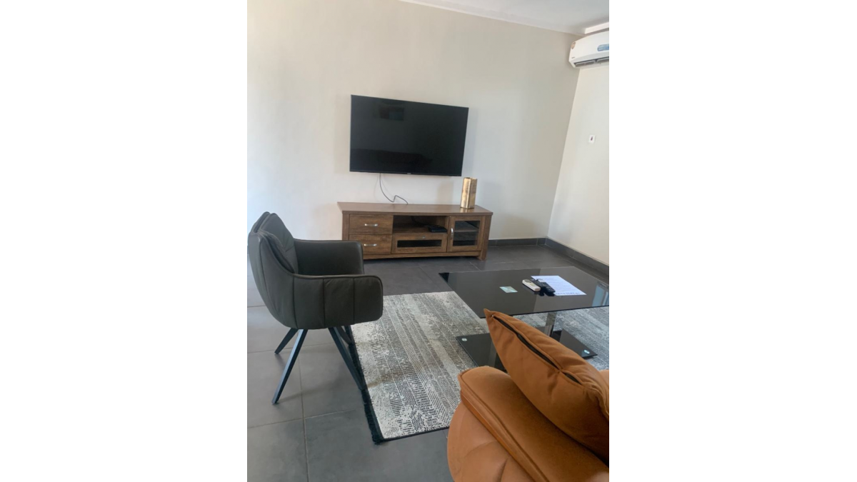 2 bed flat to let, Crown Lodge, Elystan Street - African Land