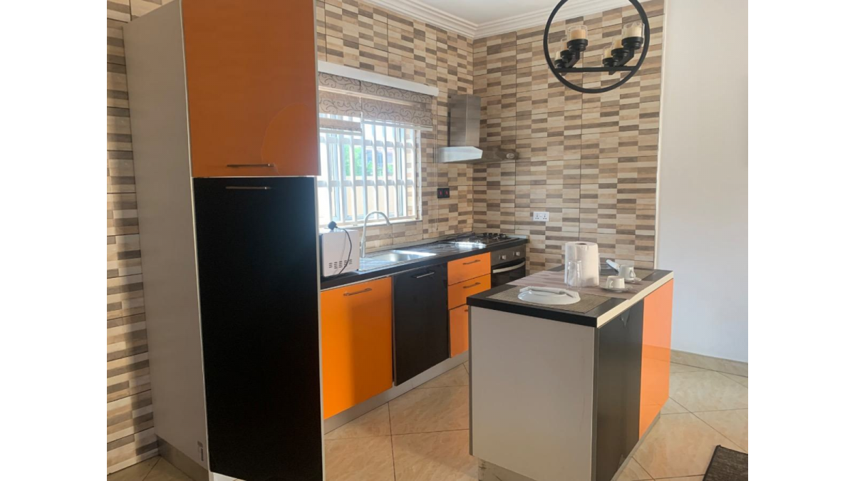 2 bed flat to let, Crown Lodge, Elystan Street - African Land