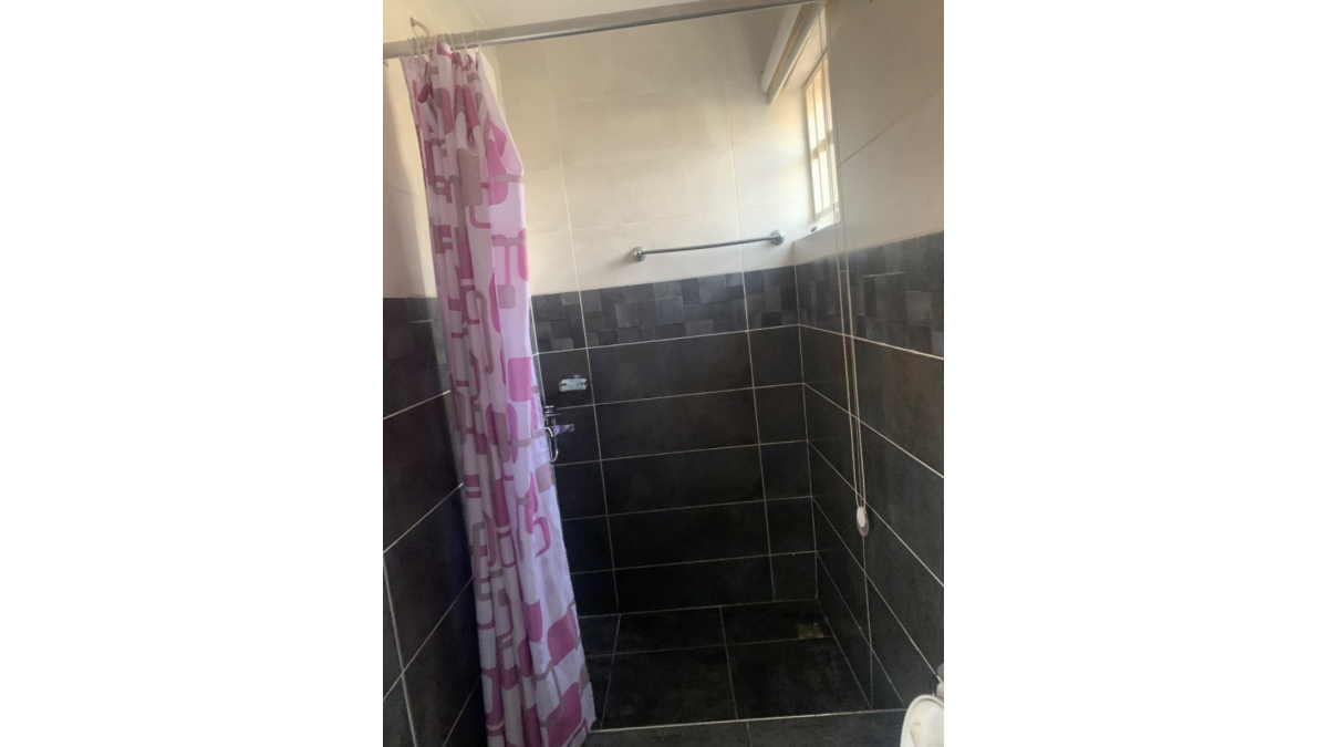 2 bed flat to let, Crown Lodge, Elystan Street - African Land