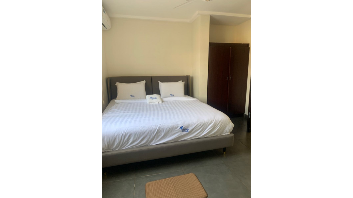 2 bed flat to let, Crown Lodge, Elystan Street - African Land