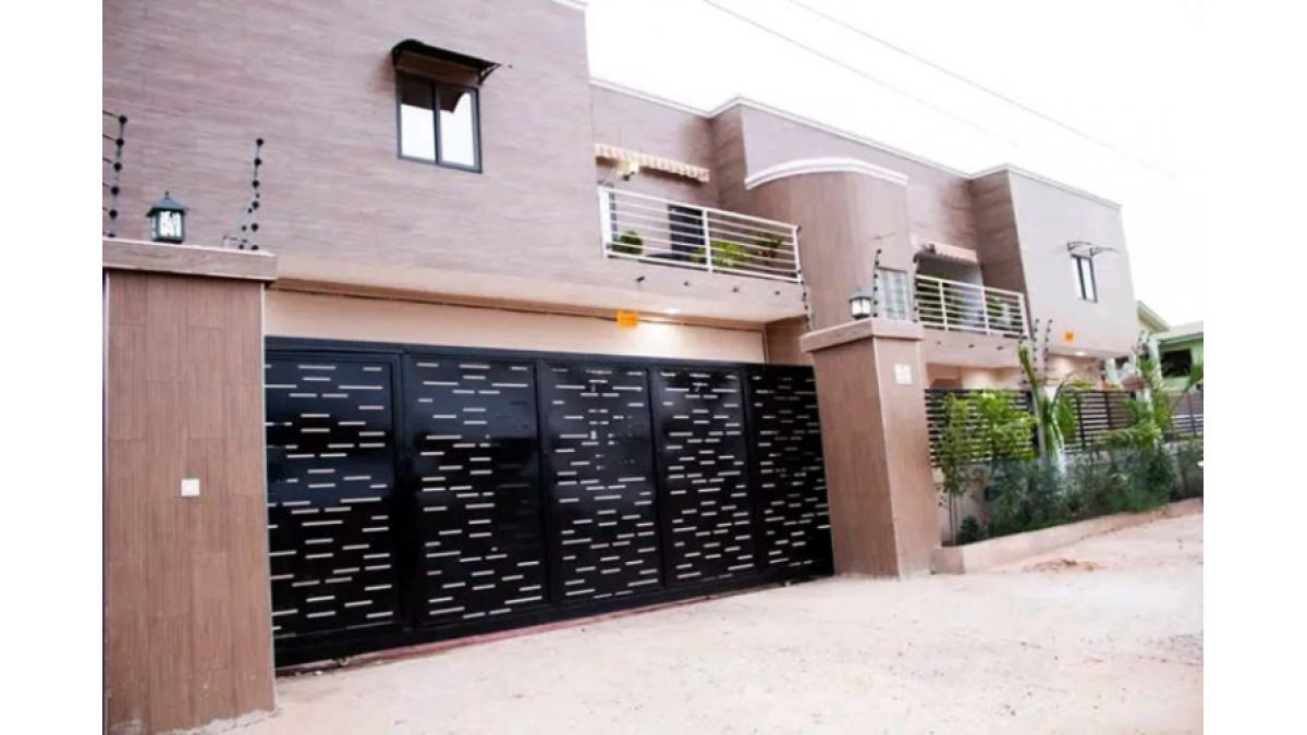 2 bed flat to let, Crown Lodge, Elystan Street - African Land