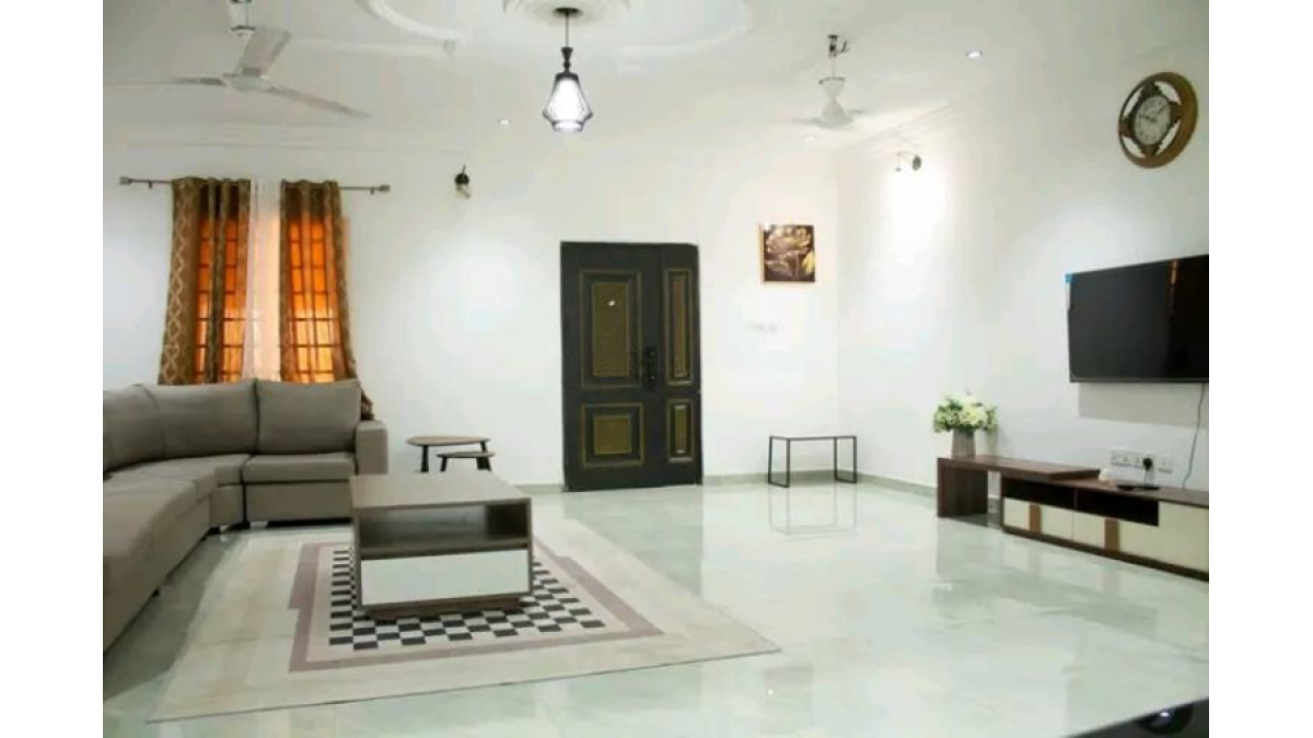 2 bed flat to let, Crown Lodge, Elystan Street - African Land