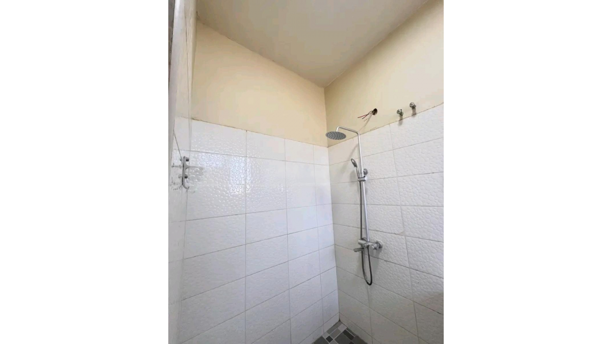2 bed flat to let, Crown Lodge, Elystan Street - African Land