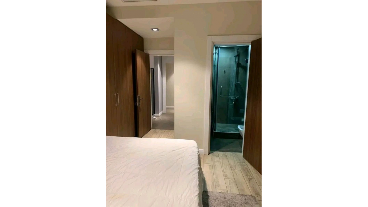 2 bed flat to let, Crown Lodge, Elystan Street - African Land