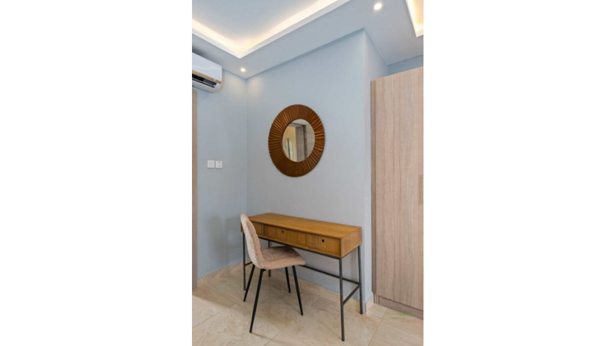 2 bed flat to let, Crown Lodge, Elystan Street - African Land