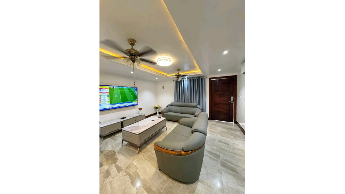 2 bed flat to let, Crown Lodge, Elystan Street - African Land