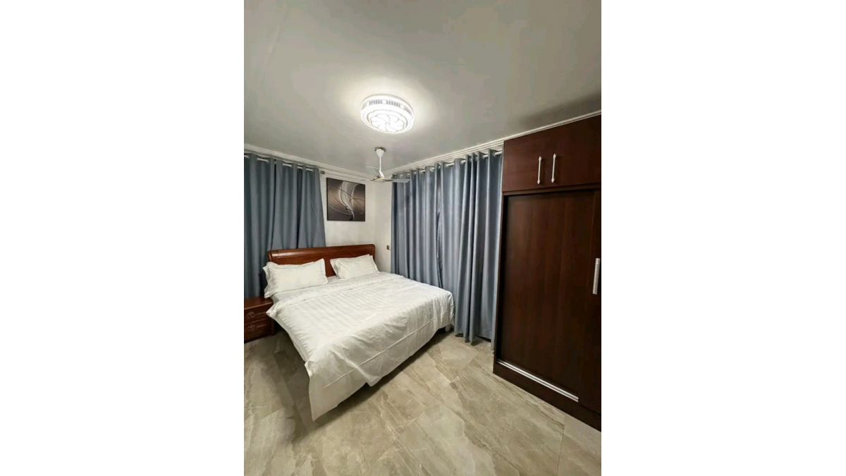 2 bed flat to let, Crown Lodge, Elystan Street - African Land