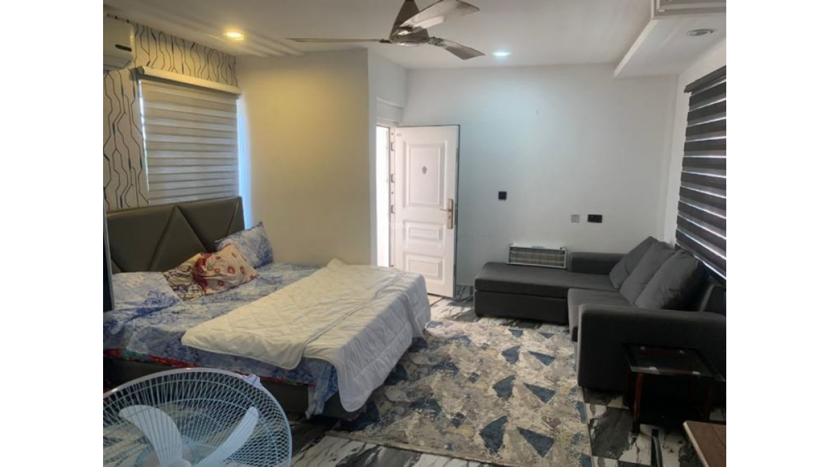 2 bed flat to let, Crown Lodge, Elystan Street - African Land