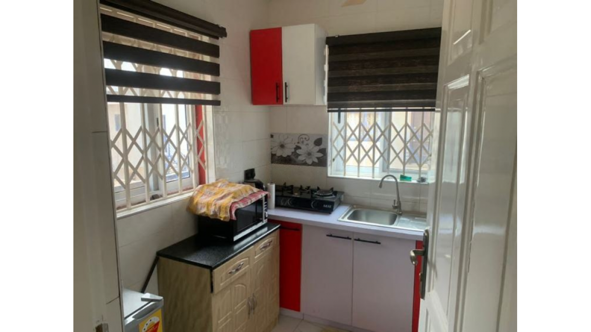 2 bed flat to let, Crown Lodge, Elystan Street - African Land