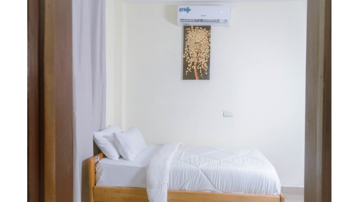 Serviced Modern Studio Apartment