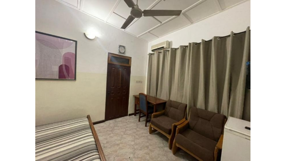 2 bed flat to let, Crown Lodge, Elystan Street - African Land