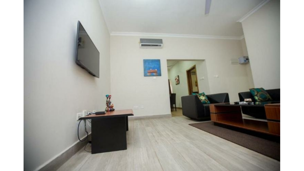 2 bed flat to let, Crown Lodge, Elystan Street - African Land