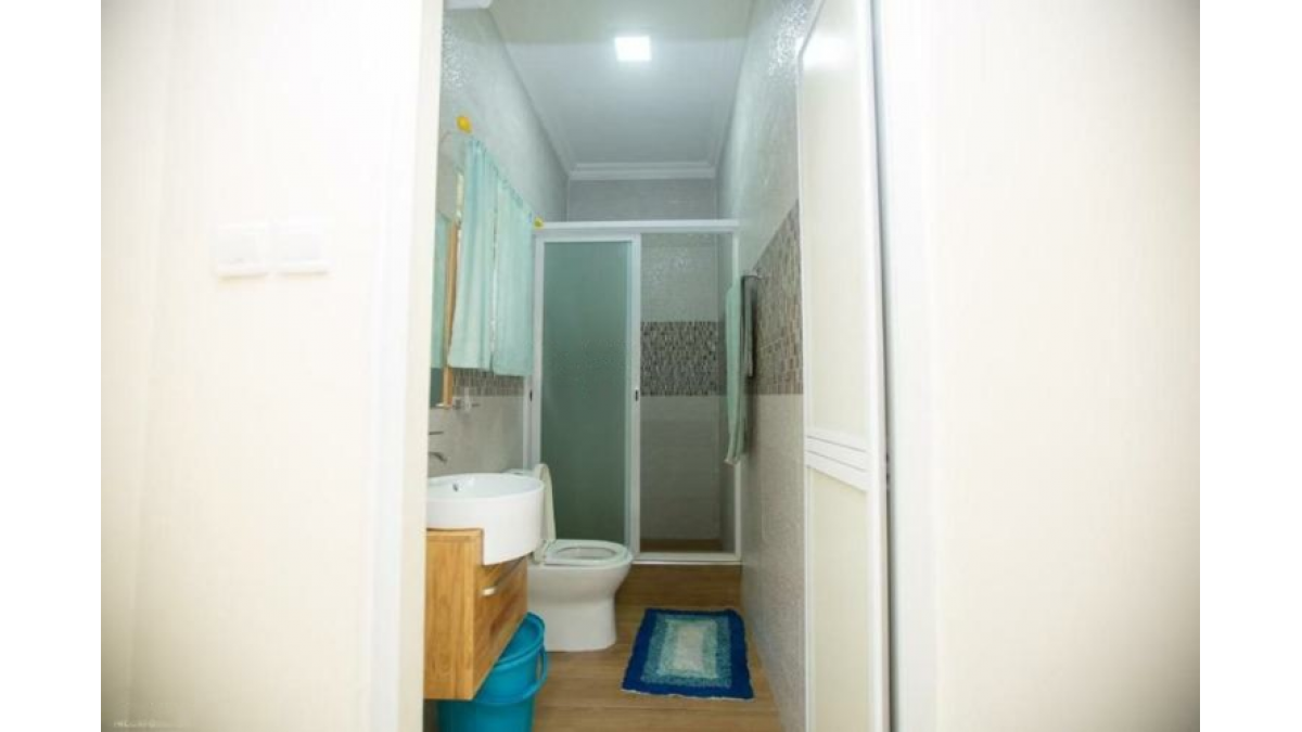 2 bed flat to let, Crown Lodge, Elystan Street - African Land