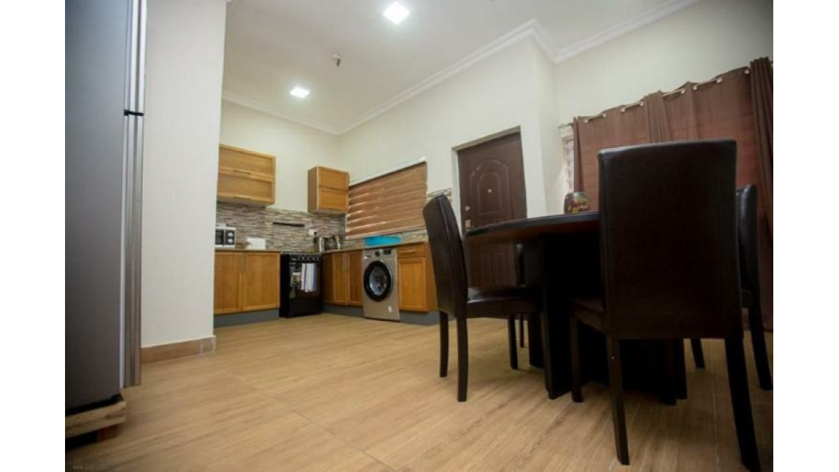 2 bed flat to let, Crown Lodge, Elystan Street - African Land