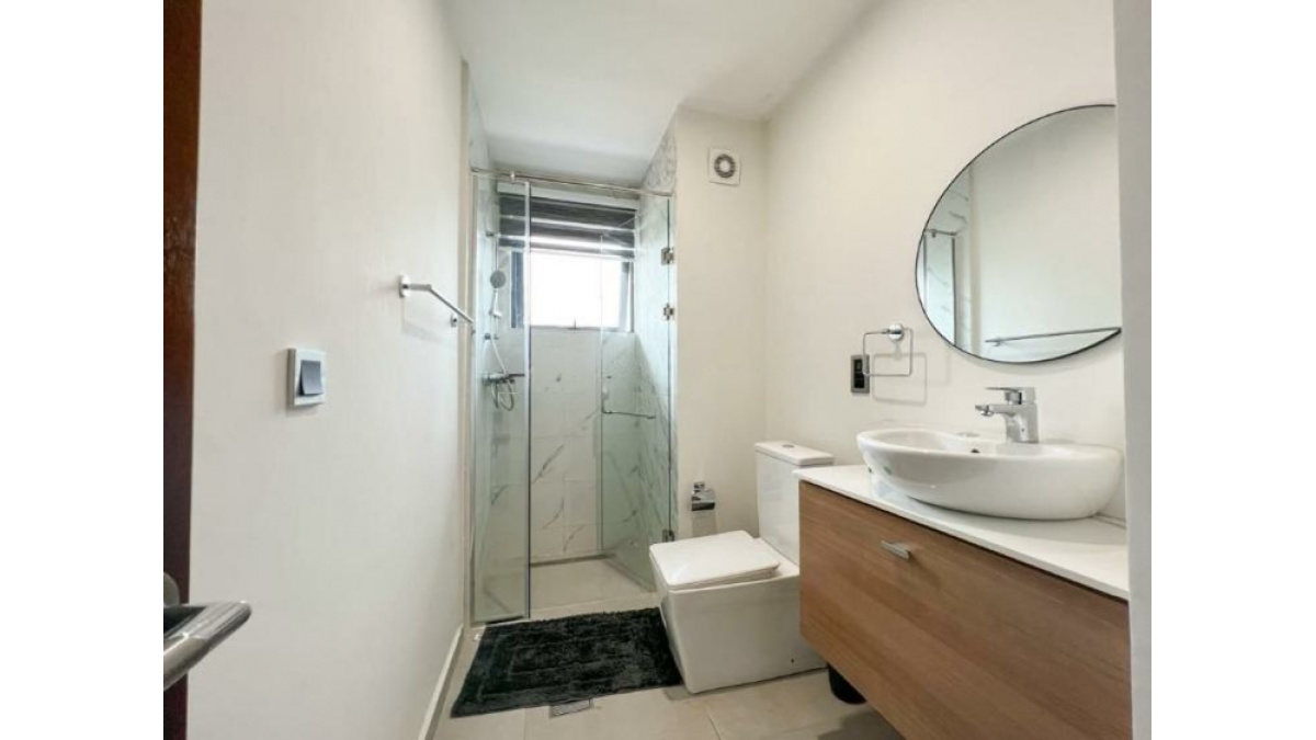 2 bed flat to let, Crown Lodge, Elystan Street - African Land