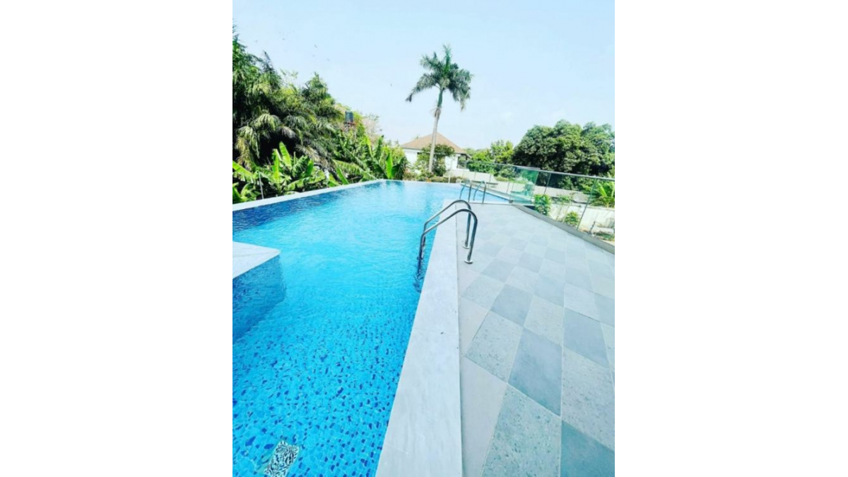 2 bed flat to let, Crown Lodge, Elystan Street - African Land