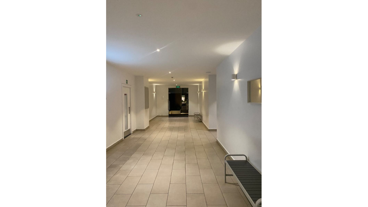 2 bed flat to let, Crown Lodge, Elystan Street - African Land