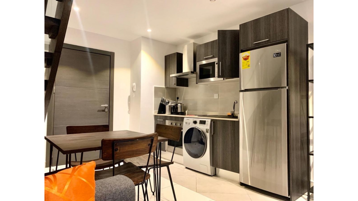 2 bed flat to let, Crown Lodge, Elystan Street - African Land