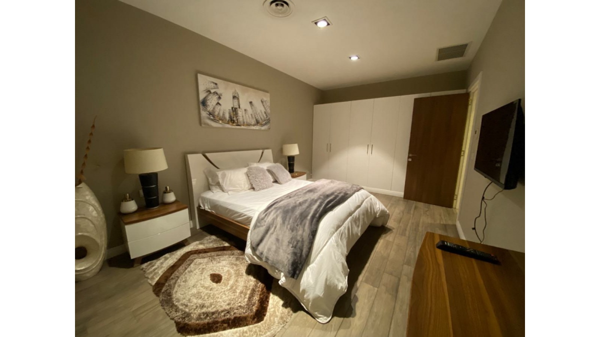 2 bed flat to let, Crown Lodge, Elystan Street - African Land