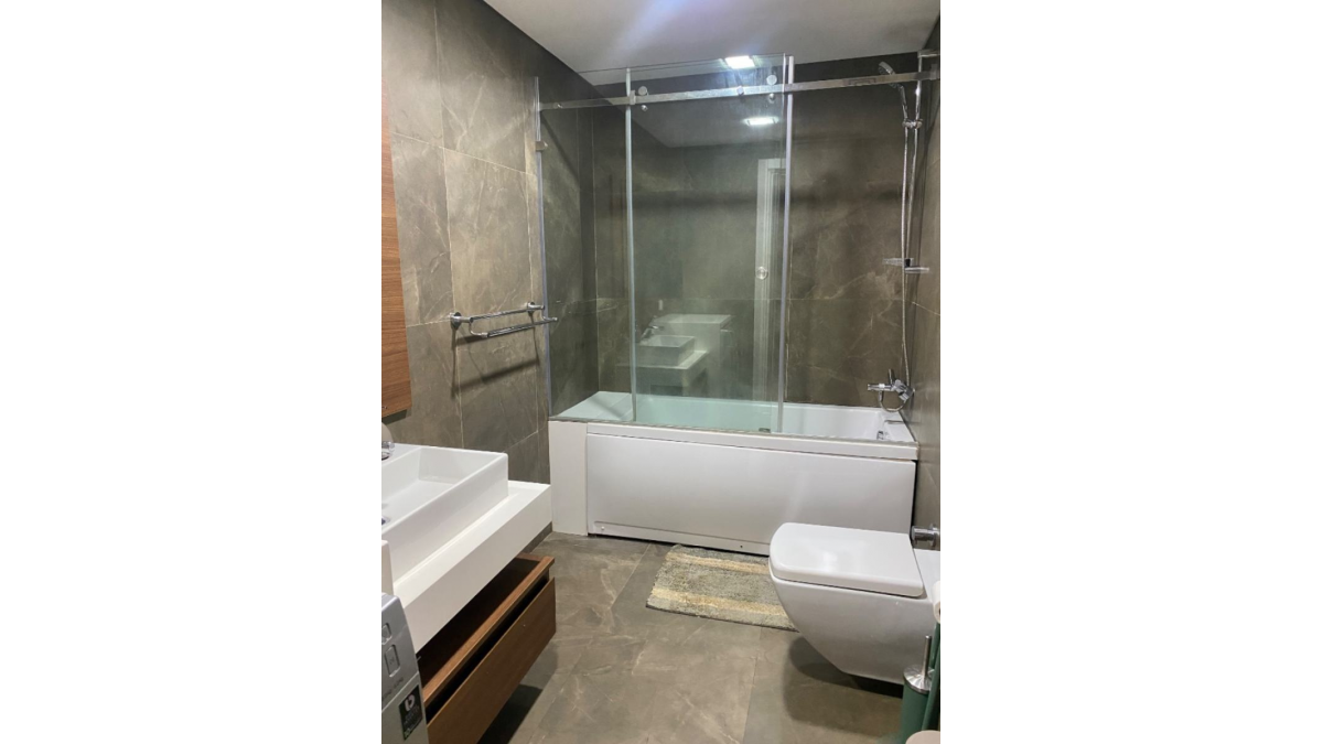 2 bed flat to let, Crown Lodge, Elystan Street - African Land