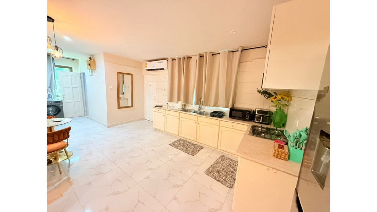 2 bed flat to let, Crown Lodge, Elystan Street - African Land