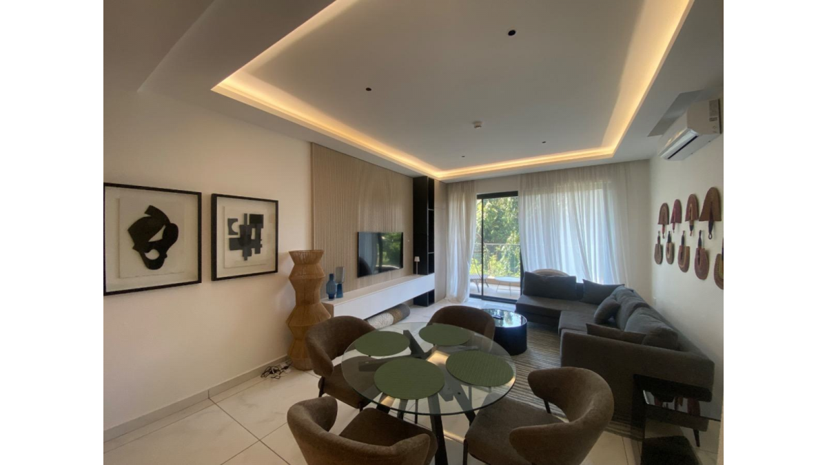 2 bed flat to let, Crown Lodge, Elystan Street - African Land
