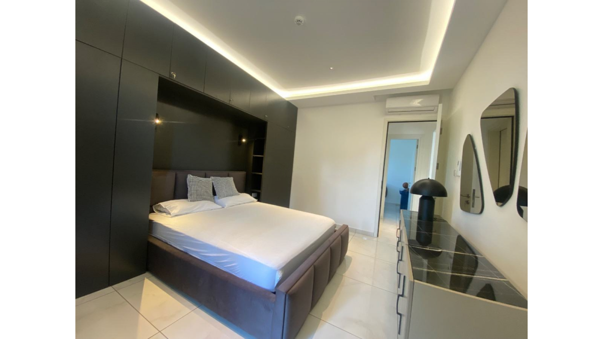 2 bed flat to let, Crown Lodge, Elystan Street - African Land