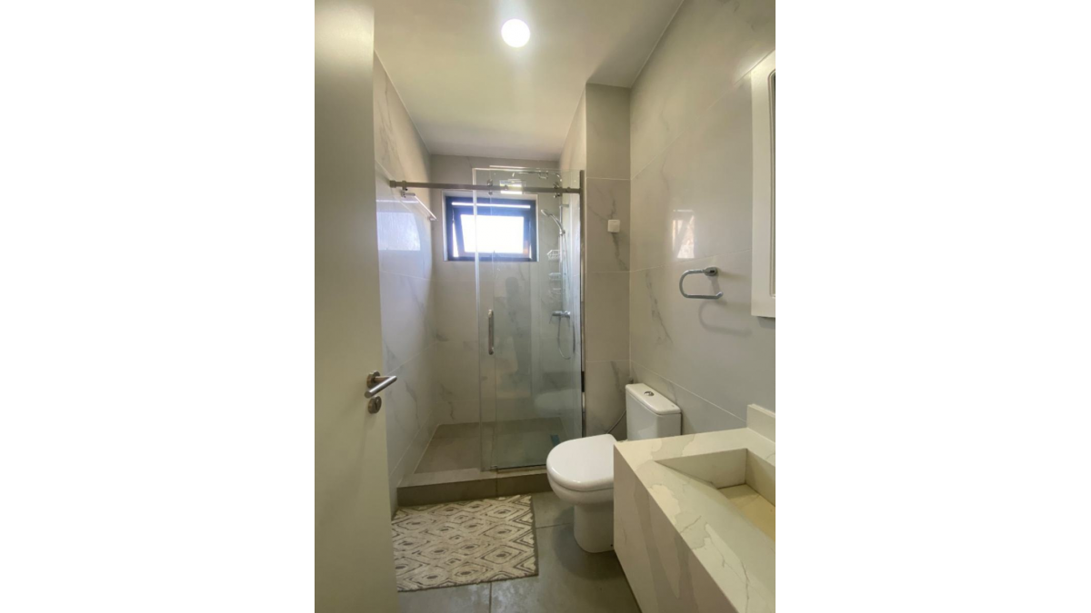 2 bed flat to let, Crown Lodge, Elystan Street - African Land