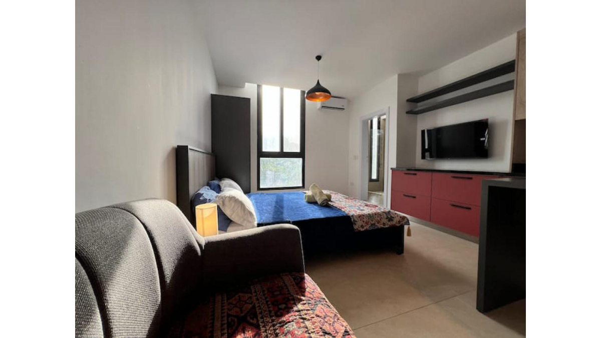 Furnished Studio Apartment with Swimming Pool and Gym – Short Let