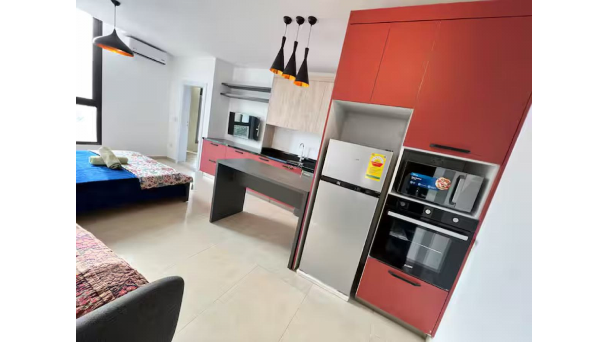 2 bed flat to let, Crown Lodge, Elystan Street - African Land