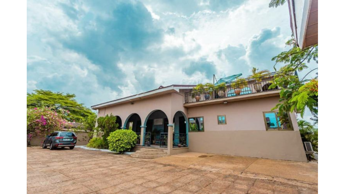 2 bed flat to let, Crown Lodge, Elystan Street - African Land