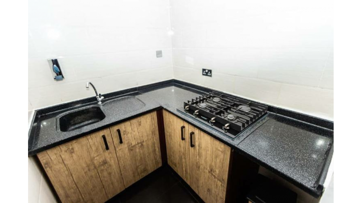 2 bed flat to let, Crown Lodge, Elystan Street - African Land