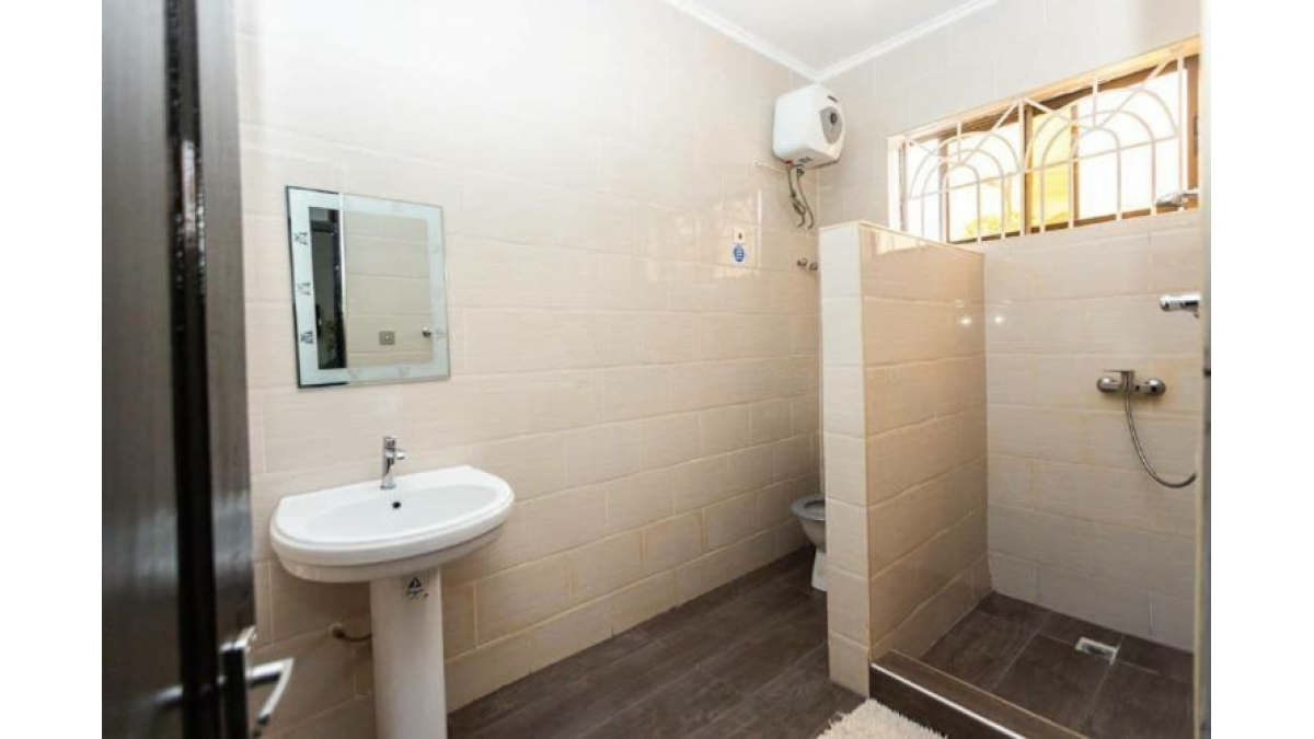2 bed flat to let, Crown Lodge, Elystan Street - African Land