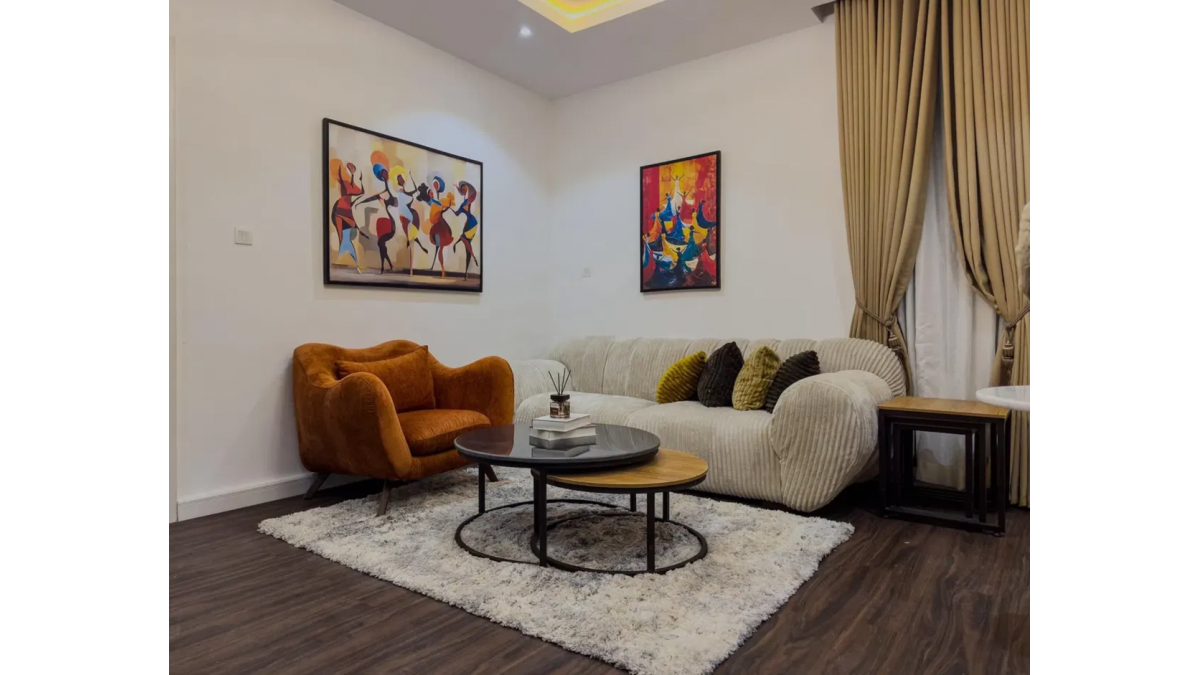 2 bed flat to let, Crown Lodge, Elystan Street - African Land