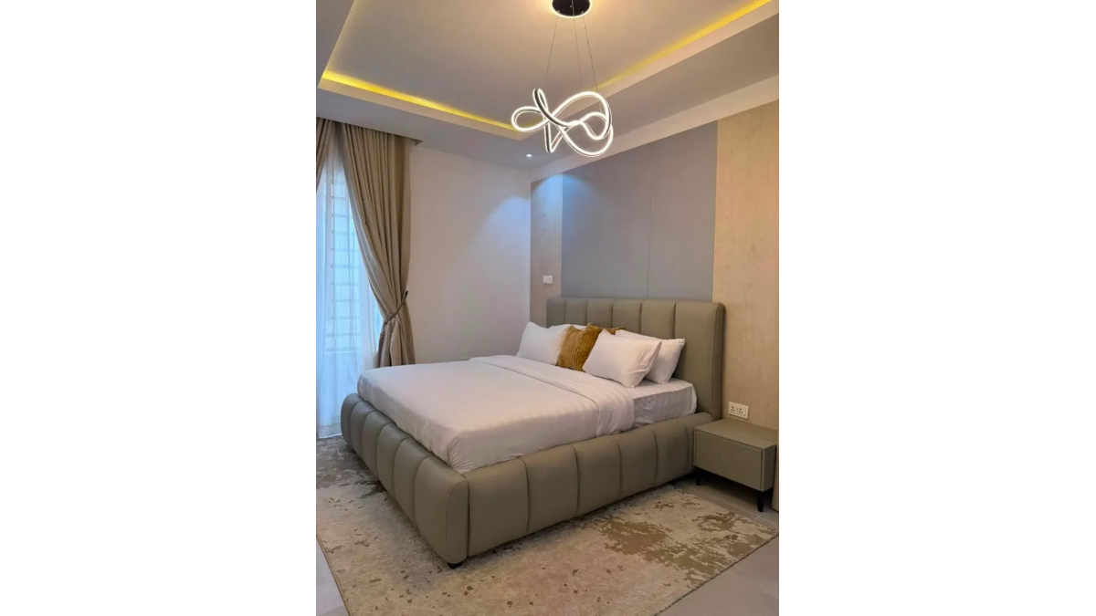 2 bed flat to let, Crown Lodge, Elystan Street - African Land