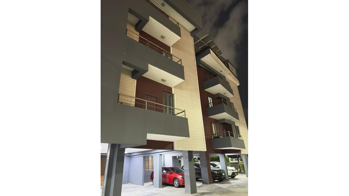 2 bed flat to let, Crown Lodge, Elystan Street - African Land