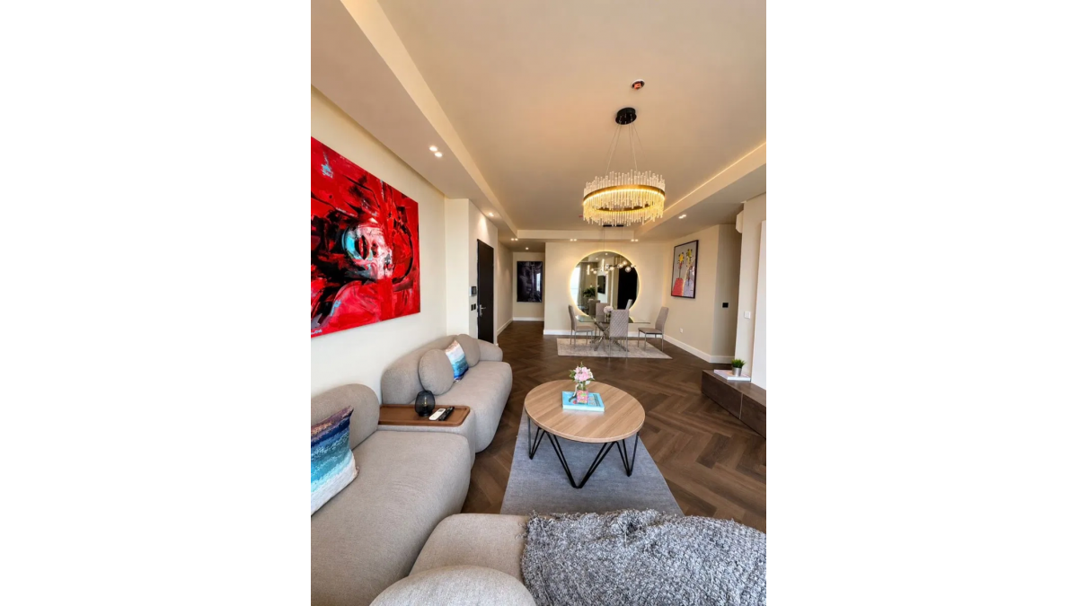 2 Bedroom Waterfront Apartment with Pool
