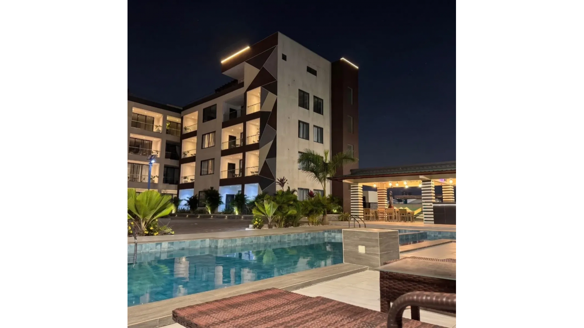 2 bed flat to let, Crown Lodge, Elystan Street - African Land