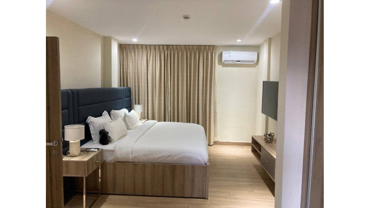 2 bed flat to let, Crown Lodge, Elystan Street - African Land
