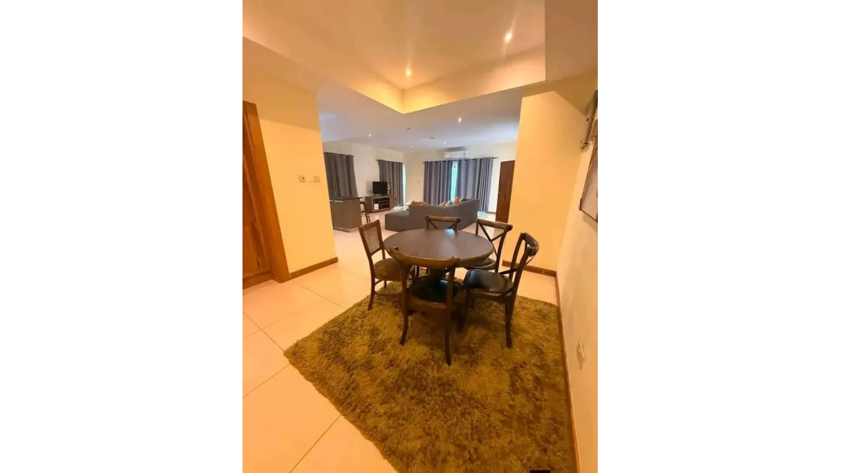2 bed flat to let, Crown Lodge, Elystan Street - African Land