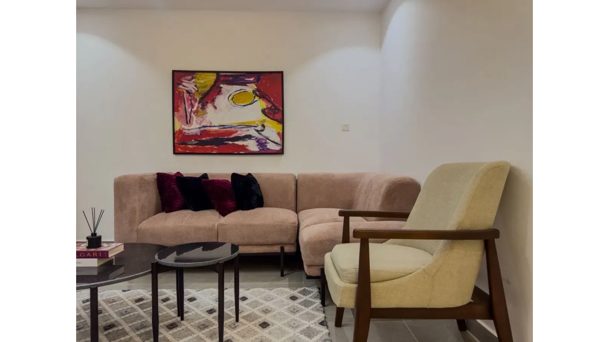 2 bed flat to let, Crown Lodge, Elystan Street - African Land
